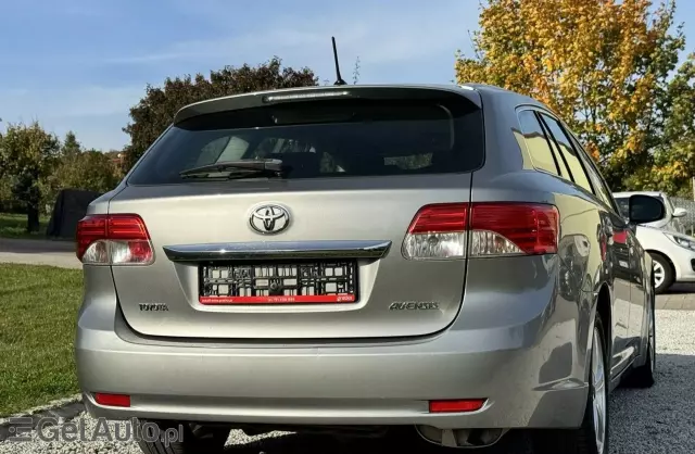 TOYOTA Avensis 