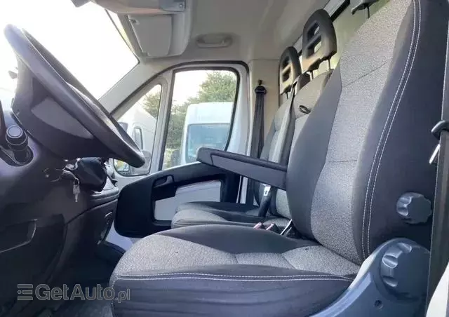 FIAT Ducato kontener z windą 2,3 150 KM klima 