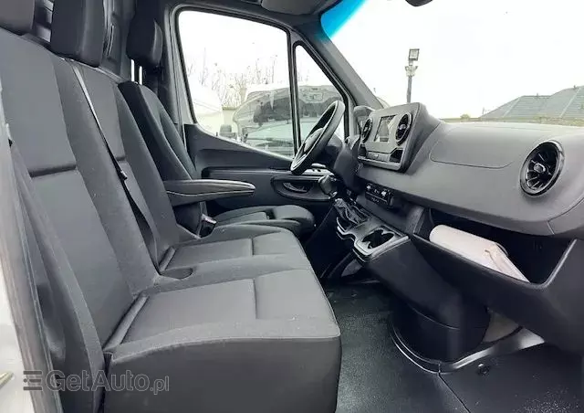 MERCEDES-BENZ Sprinter 214 2,2 Cdi 143 KM klima przedni napęd 