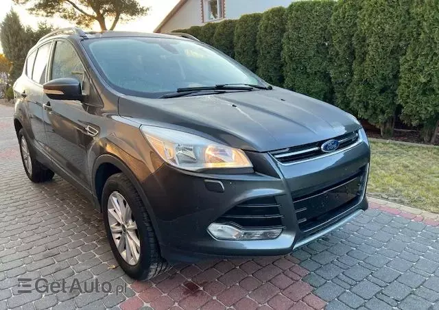 FORD Kuga 1.5 EcoBoost 2x4 Black & Silver