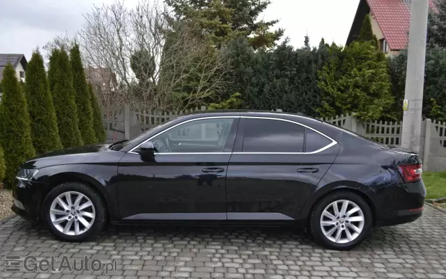 SKODA Superb 2.0 TSI 4x4 Style DSG