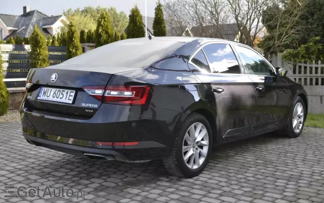 SKODA Superb 2.0 TSI 4x4 Style DSG