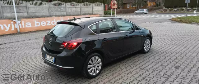 OPEL Astra 1.4 Turbo Cosmo