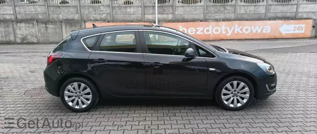 OPEL Astra 1.4 Turbo Cosmo