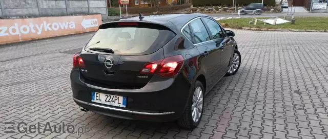 OPEL Astra 1.4 Turbo Cosmo