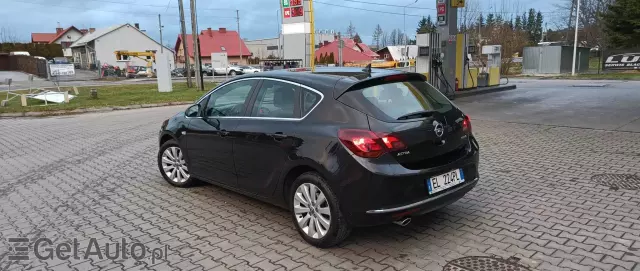 OPEL Astra 1.4 Turbo Cosmo