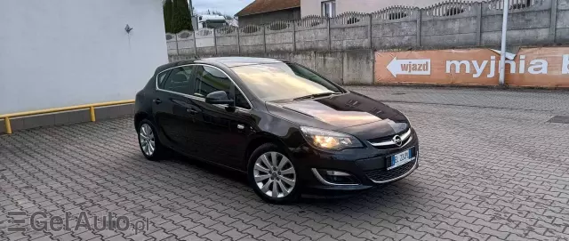 OPEL Astra 1.4 Turbo Cosmo