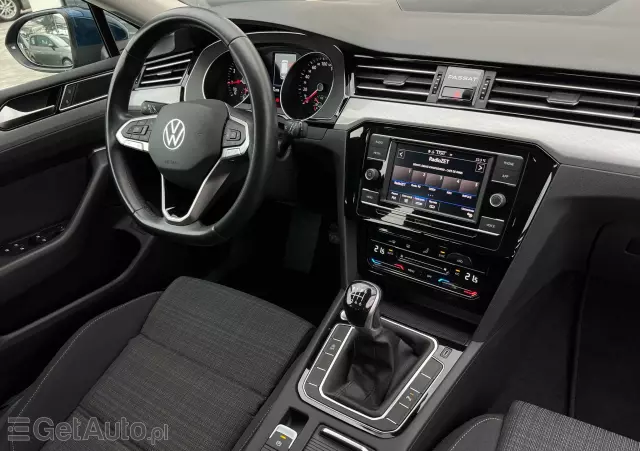 VOLKSWAGEN Passat Variant 1.5 TSI OPF Business