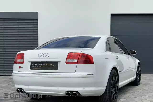 AUDI S8 5.2 FSI Quattro