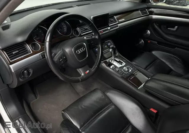 AUDI S8 5.2 FSI Quattro