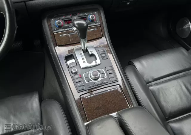 AUDI S8 5.2 FSI Quattro