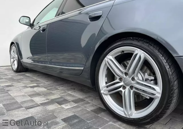 AUDI A6 Avant 3.0 TDI DPF quattro tiptronic