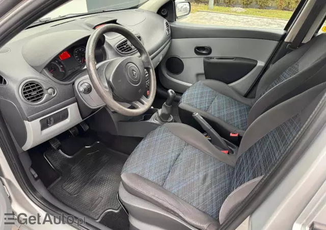 RENAULT Clio 1.2 16V Alize