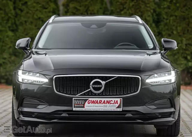 VOLVO V90 D3 Momentum