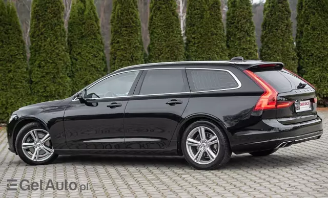 VOLVO V90 D3 Momentum