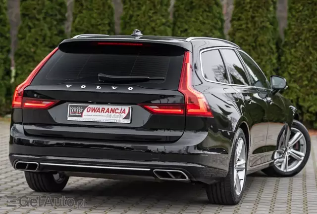 VOLVO V90 D3 Momentum