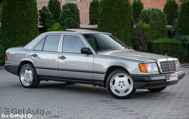 MERCEDES-BENZ W 124 