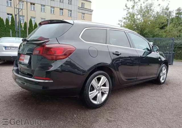 OPEL Astra IV 1.4 T Sport