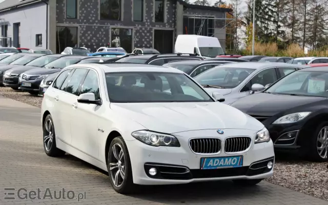 BMW Seria 5 520d xDrive Luxury Line