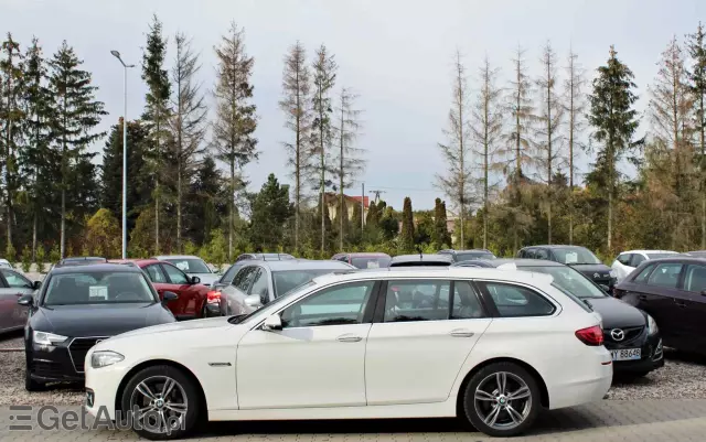 BMW Seria 5 520d xDrive Luxury Line