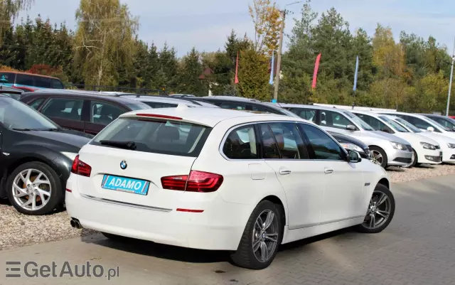 BMW Seria 5 520d xDrive Luxury Line