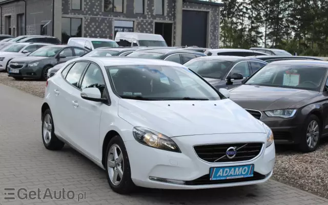 VOLVO V40 D2 Drive-E Momentum