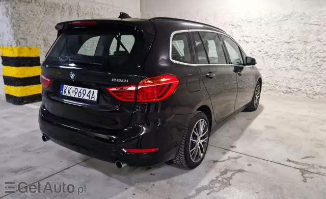 BMW Seria 2 220i