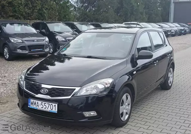 KIA Ceed 1.4 CVVT ISG Spirit