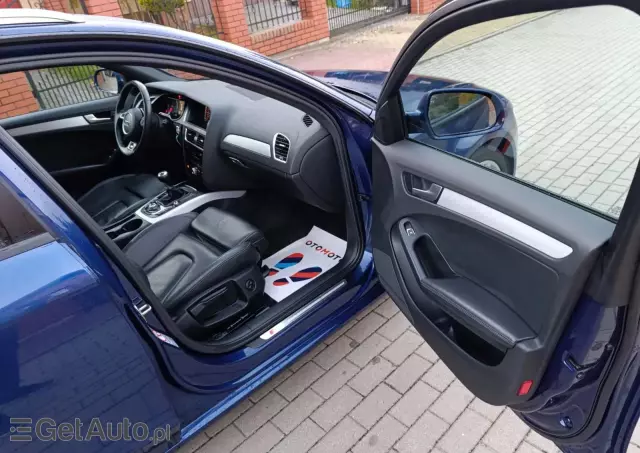 AUDI A4 2.0 TDI Quattro Line