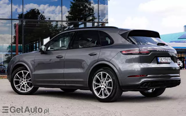 PORSCHE Cayenne Platinum Edition