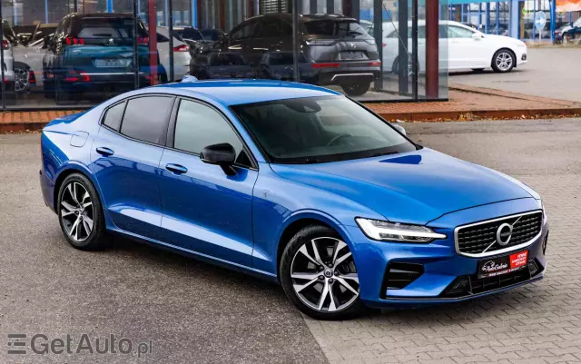 VOLVO S60 T4 R-Design First Edition