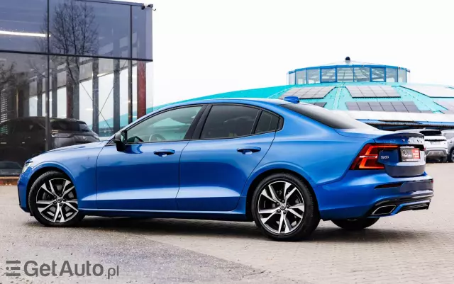 VOLVO S60 T4 R-Design First Edition