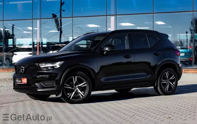 VOLVO XC 40 D3 R-Design