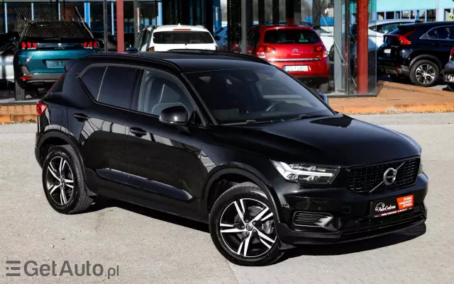 VOLVO XC 40 D3 R-Design