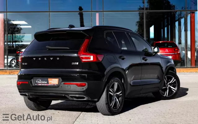 VOLVO XC 40 D3 R-Design