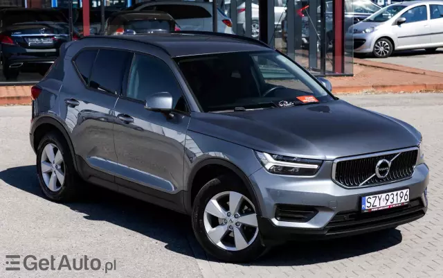 VOLVO XC 40 D3 Momentum