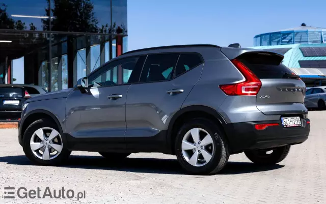 VOLVO XC 40 D3 Momentum