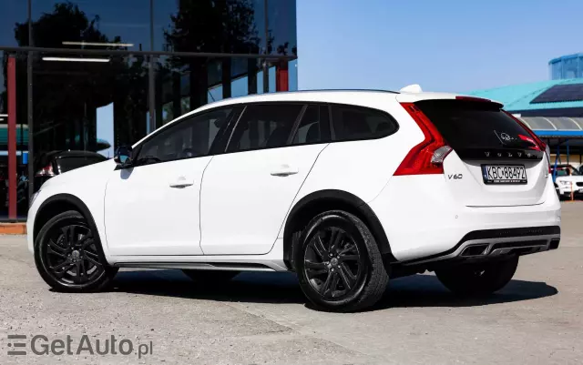 VOLVO V60 Cross Country D4 Drive-E Momentum