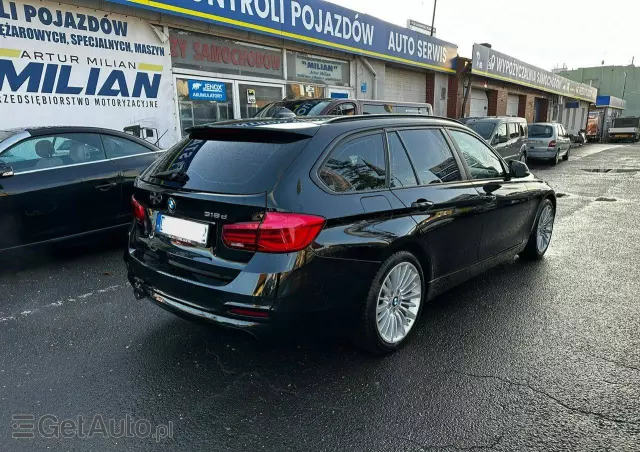 BMW Seria 3 318d Sport Line