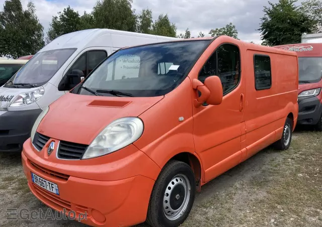 RENAULT Trafic 