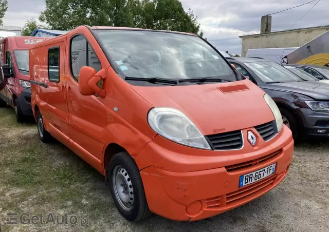 RENAULT Trafic 