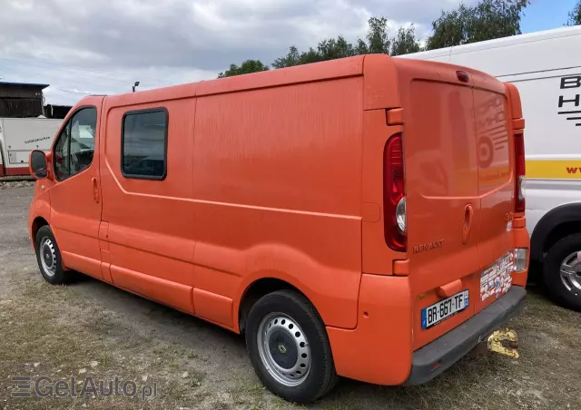 RENAULT Trafic 