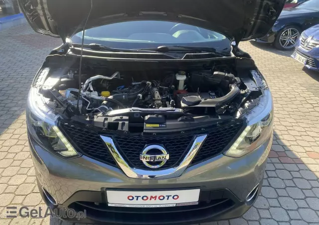 NISSAN Qashqai 1.2 DIG-T Tekna