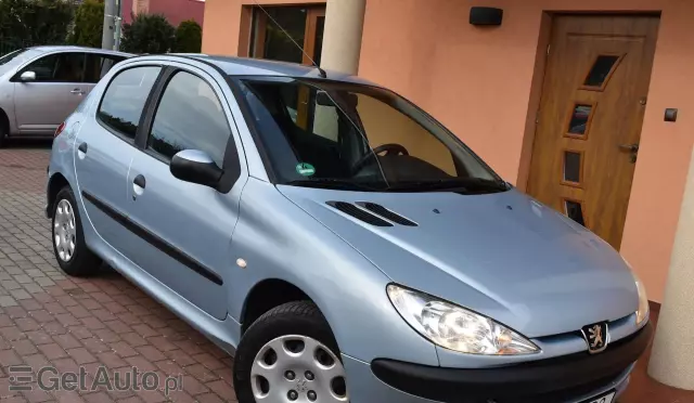 PEUGEOT 206 