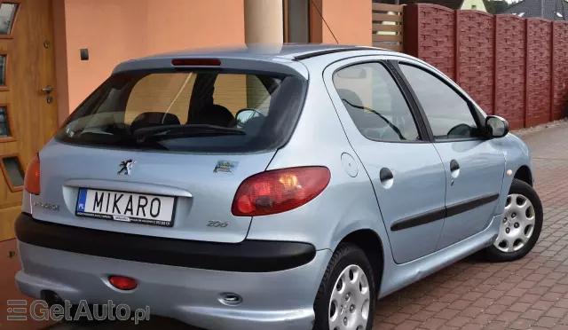 PEUGEOT 206 