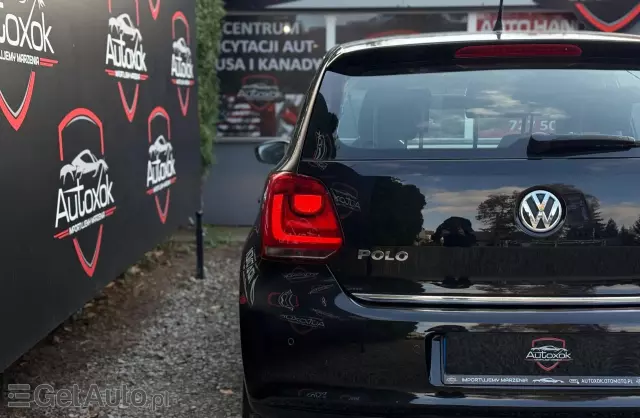 VOLKSWAGEN Polo 