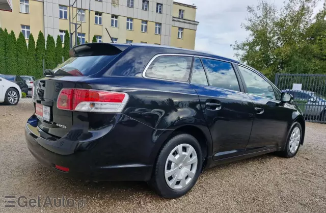 TOYOTA Avensis 1.6i (132 KM)