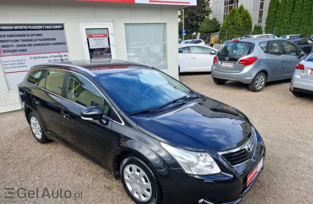 TOYOTA Avensis 1.6i (132 KM)