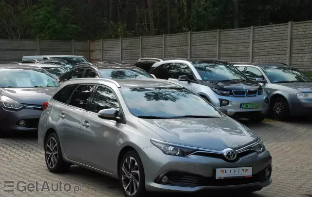 TOYOTA Auris 1.6 D-4D Touring Sports Edition S+