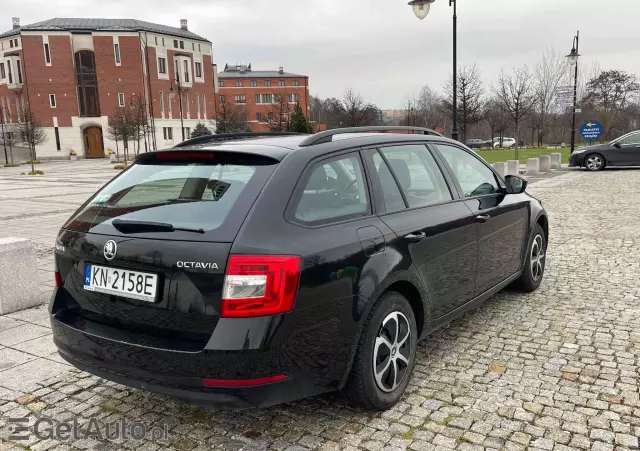 SKODA Octavia 1.0 TSI GPF Active